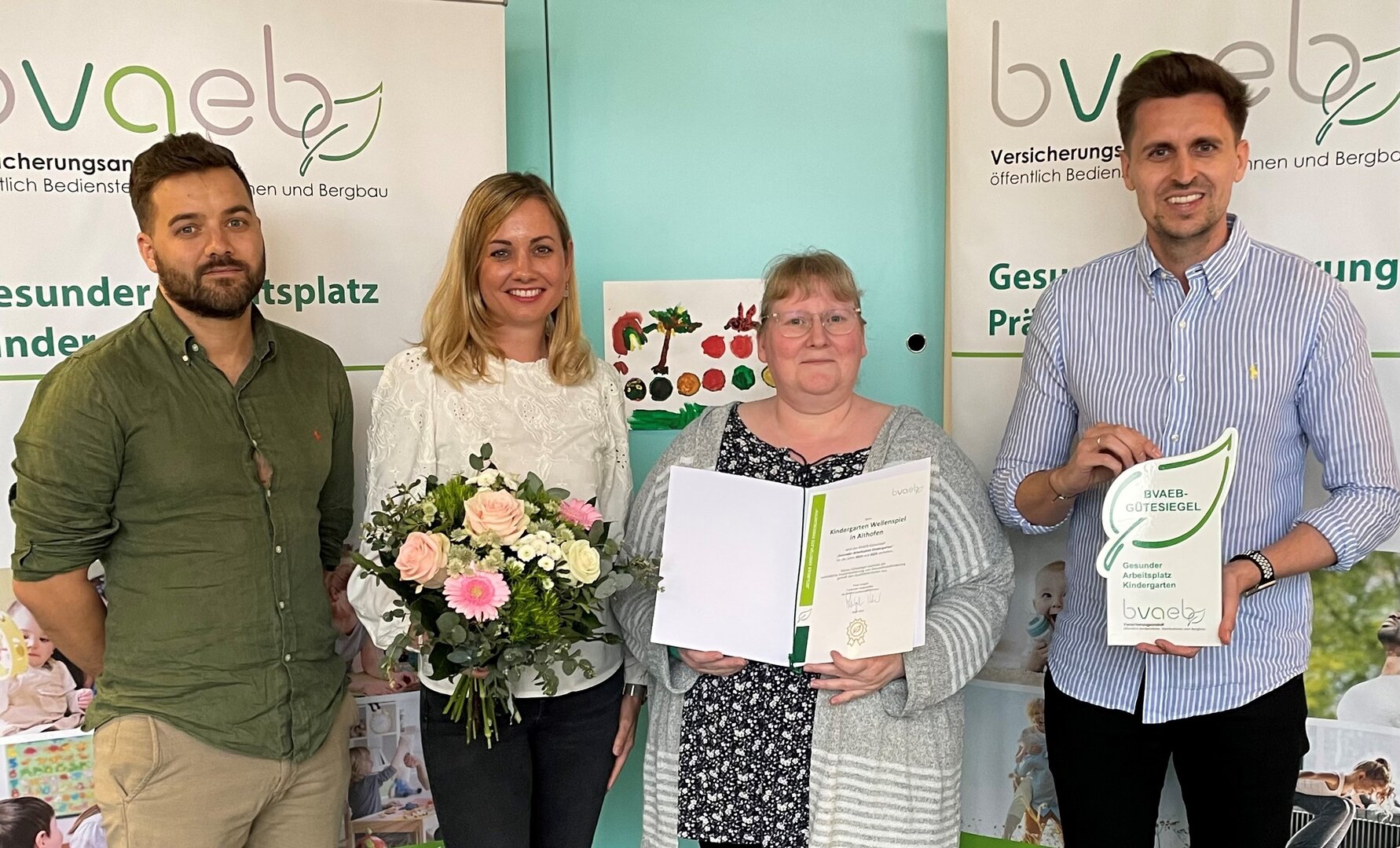 Jacqueline Sacherer-Nagele, Martina Gedermann sowie die BVAEB-Projektbegleiter Michael Fick und Nicolas Hafner Jacqueline Sacherer-Nagele, Martina Gedermann sowie die BVAEB-Projektbegleiter Michael Fick und Nicolas Hafner