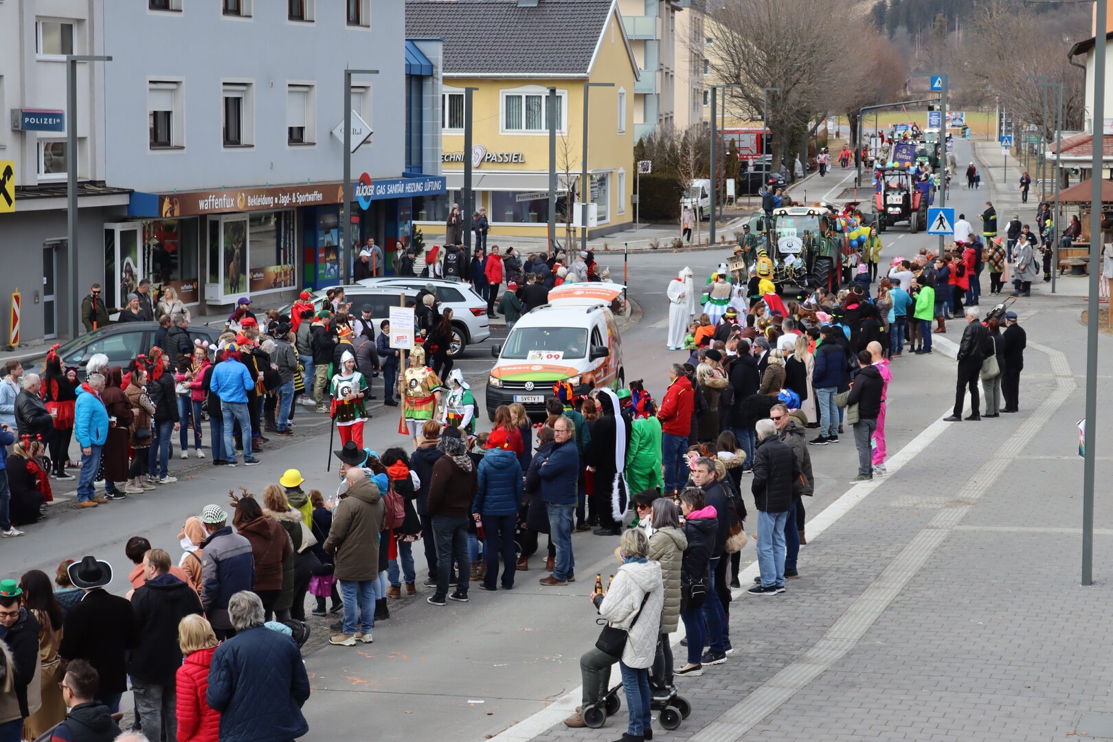 Faschingsumzug11.jpg Faschingsumzug11.jpg