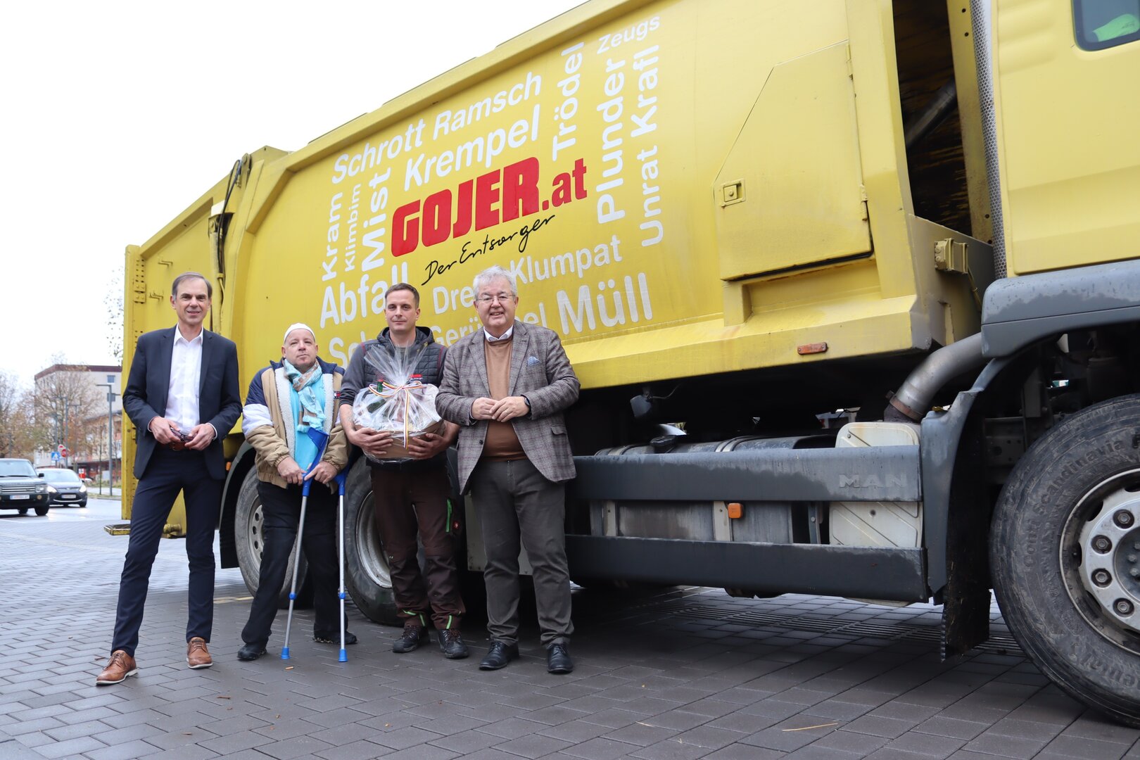 Gojer_Verabschiedung.jpg Gojer_Verabschiedung.jpg