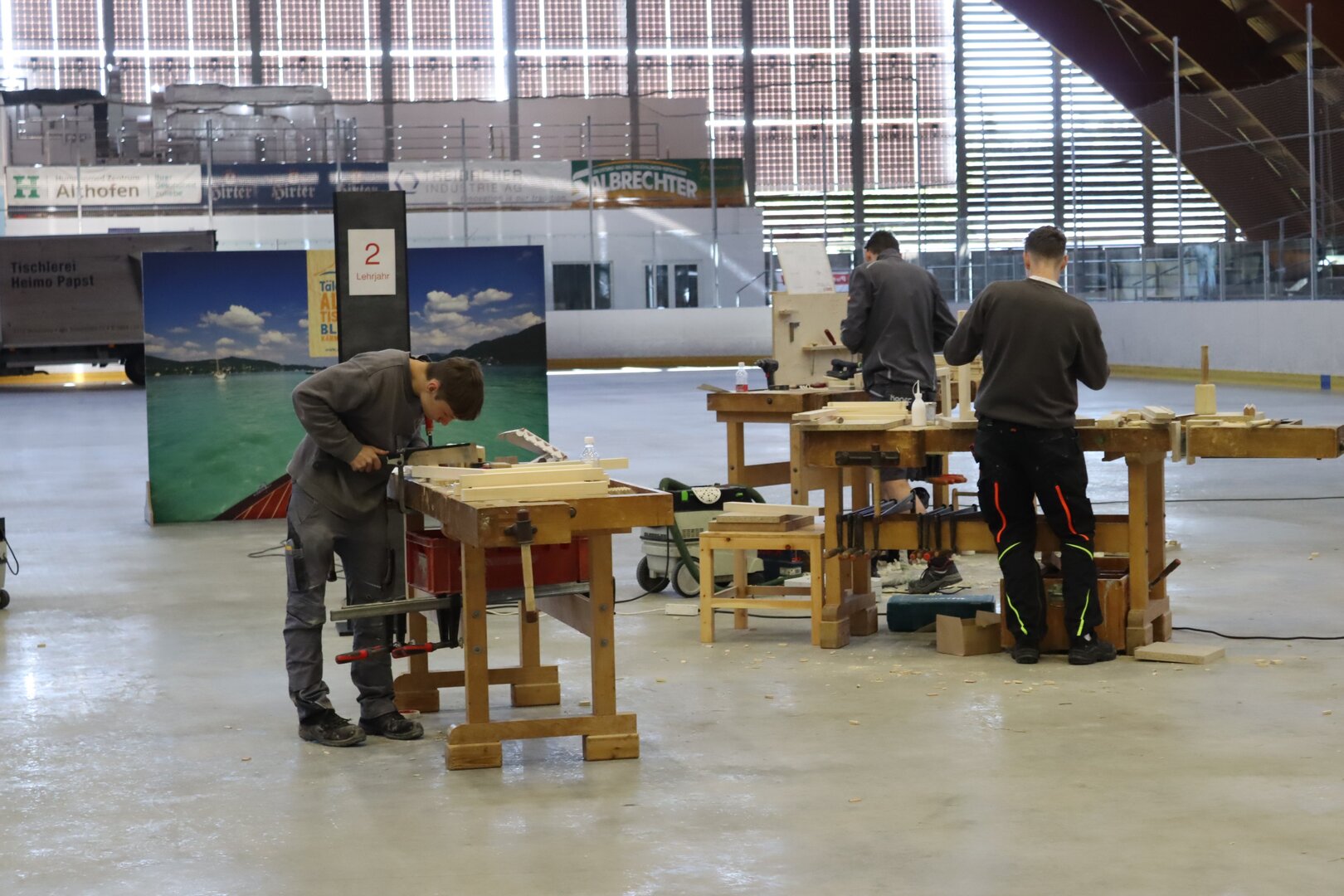 Tischlerwettbewerb5.jpg Tischlerwettbewerb5.jpg