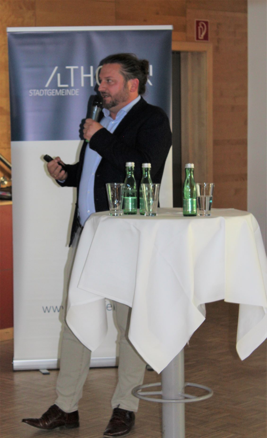 Martin Kristler, CCE, bei seinen Ausführungen (Foto: Stadtgemeinde Althofen)