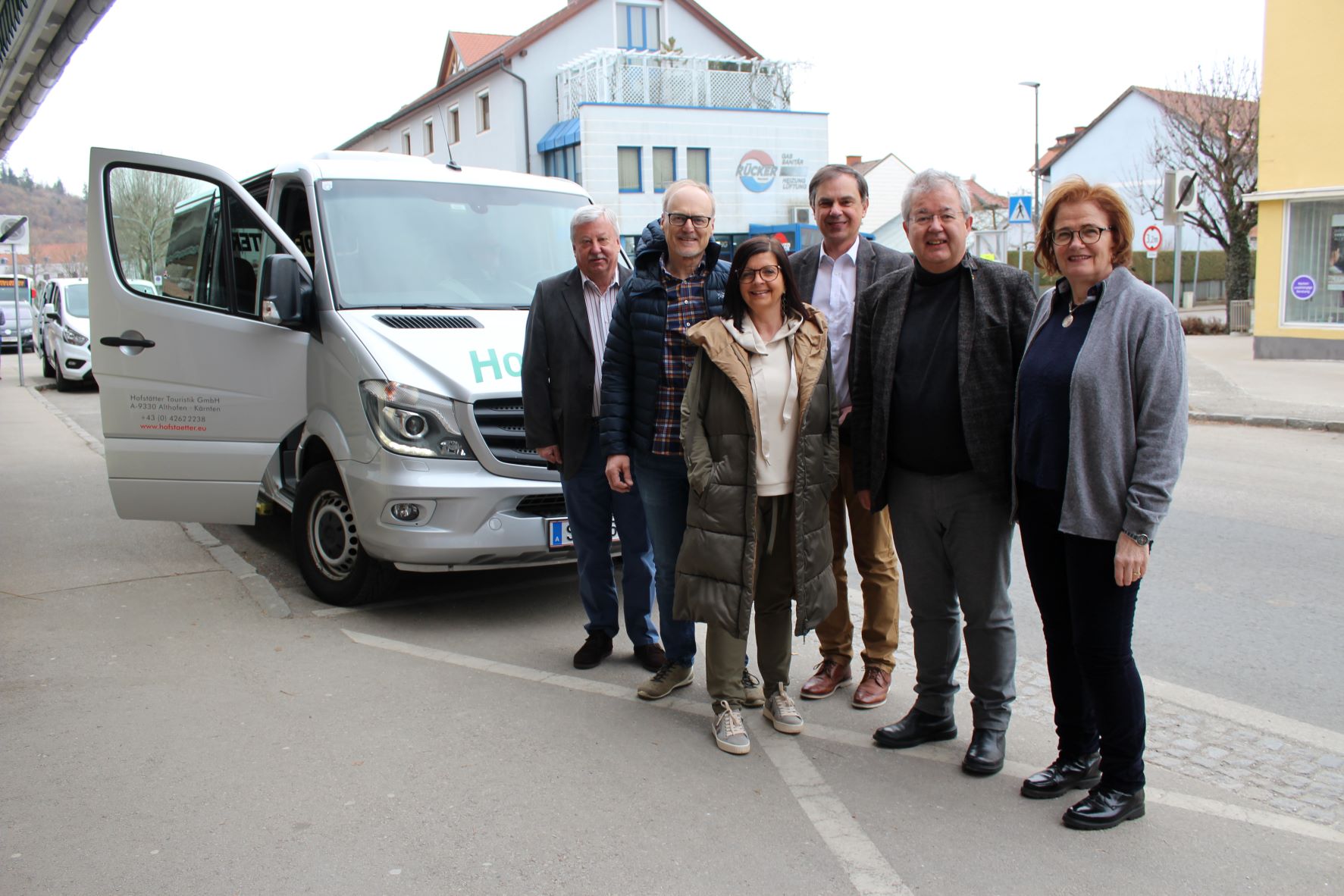 Stadtrat a. D. und Tamm-Freund Rüdiger Nagy, Horst und Doris Hofstätter, Amtsleiter Hubert Madrian und Bürgermeister Walter Zemrosser mit Gattin Ingrid (von links) (Foto: Stadtgemeinde Althofen)