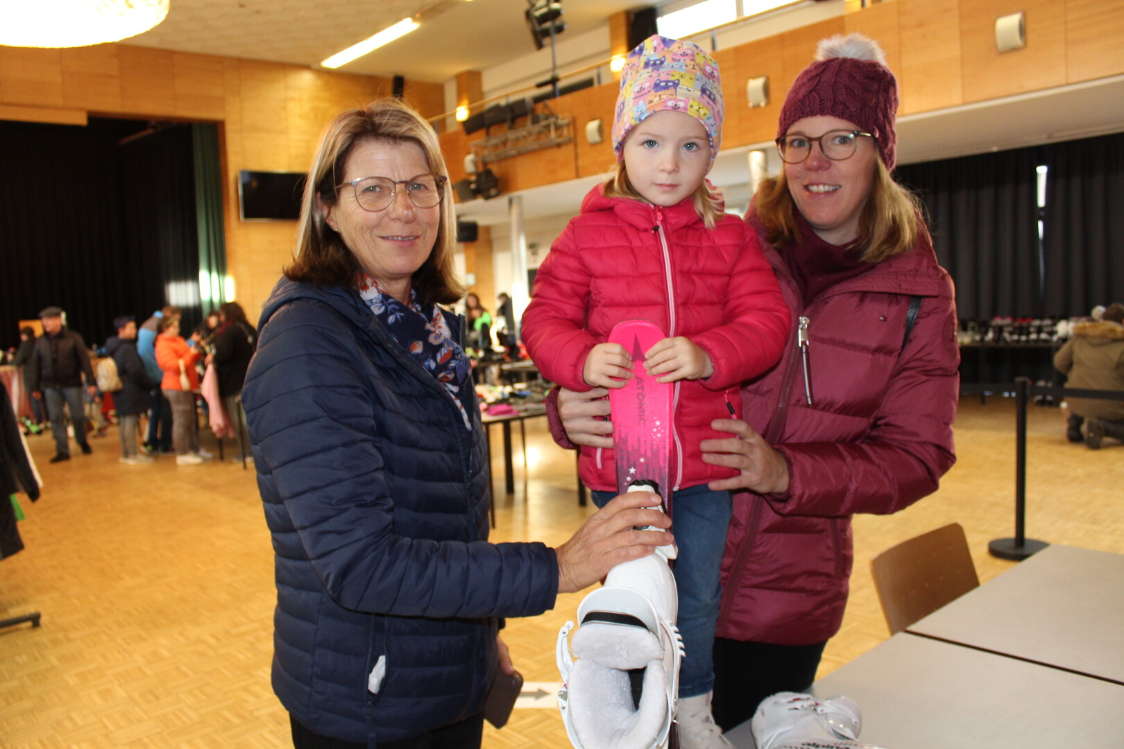 Auch die kleine Eva wurde fündig (Foto: Stadtgemeinde Althofen)